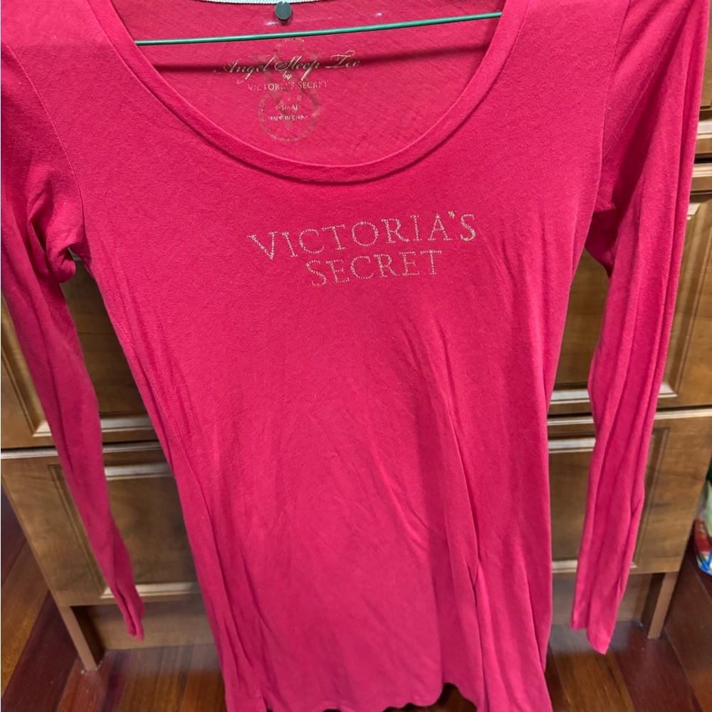 Victoria's Secret Pink Long Sleeve Tee